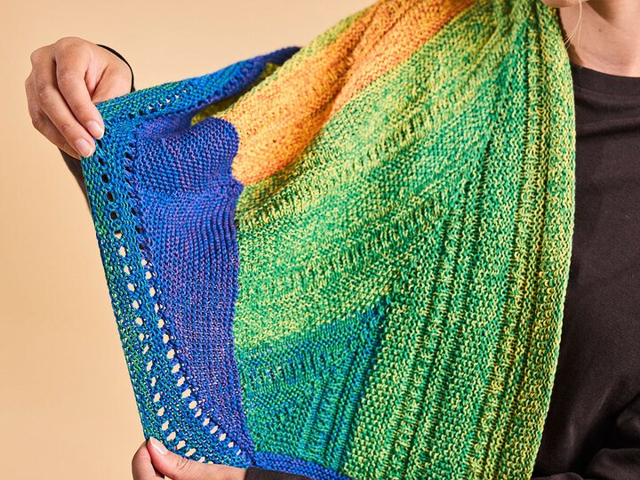 MODELL DAVINA …AUS DREIECKEN GESTRICKT