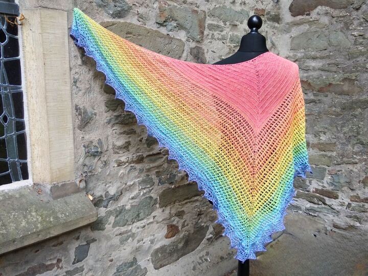 Happy Easter Tuch, Dreiecktstuch, Lochmuster, Lace, Stricken