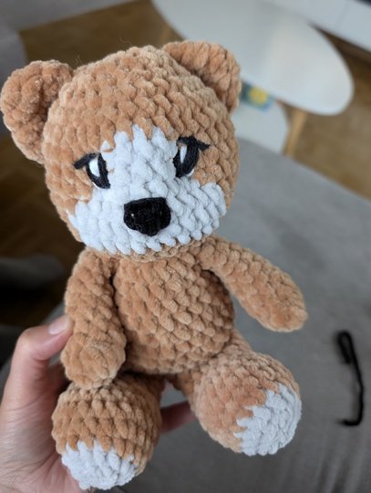 Anleitung Kuschelfreund Bruno: Flauschigen Teddybär häkeln