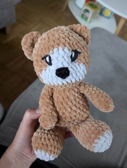 Anleitung Kuschelfreund Bruno: Flauschigen Teddybär häkeln