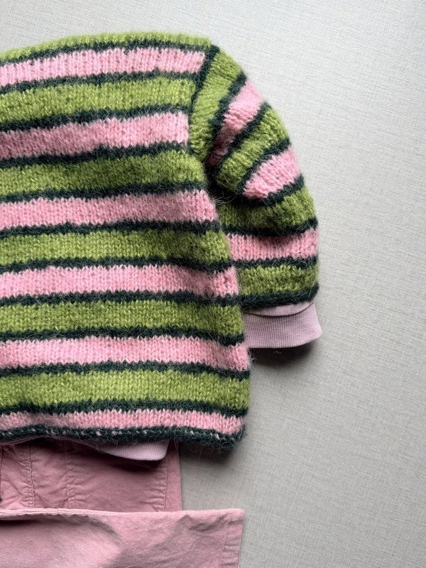 Kinderjacke mit durchgehendem I-Cord-Rand – Top-Down gestrickt, Gr. 80-122 - Bild 4