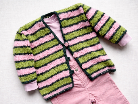 Zeitloser Cardigan mit durchgehendem I-Cord-Rand – Top-Down gestrickt