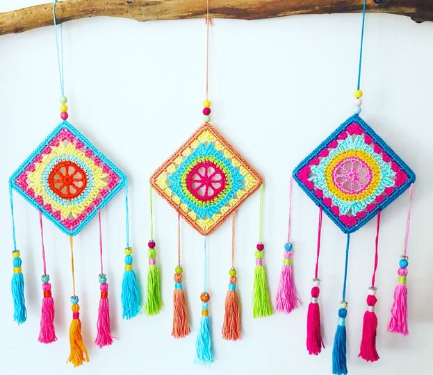 Crochet Pattern Square Dreamcatcher, Wall Hanging Decor, 2 Sizes + 2 Motifs