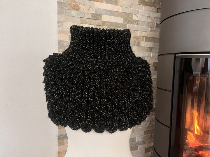 Anleitungsset Dragons - Armstulpen, Schulterwärmer & Schalkragen