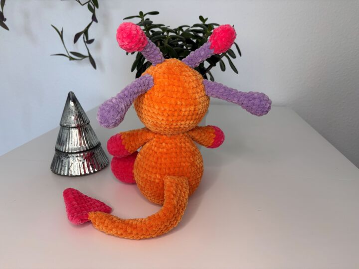 Amigurumi Alien Linara: Kuscheliger Weltraum-Freund häkeln (Flauschgarn)