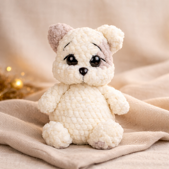 Häkelanleitung Kätzchen „Marshmallow“ – kleine Katze aus Chenillegarn