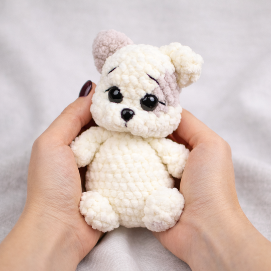 Häkelanleitung Kätzchen „Marshmallow“ – kleine Katze aus Chenillegarn