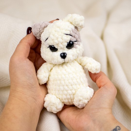 Häkelanleitung Kätzchen „Marshmallow“ – kleine Katze aus Chenillegarn