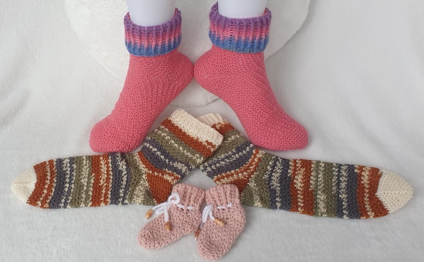 Häkelsocken Frieda mit Bumerang-Ferse für alle Größen, mit jedem Garn