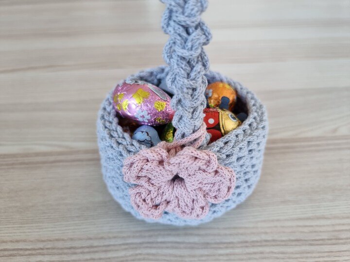 Häkelanleitung Oster-Set „Hase & Frohe Ostern“ – Eierbecher & Osterkörbchen