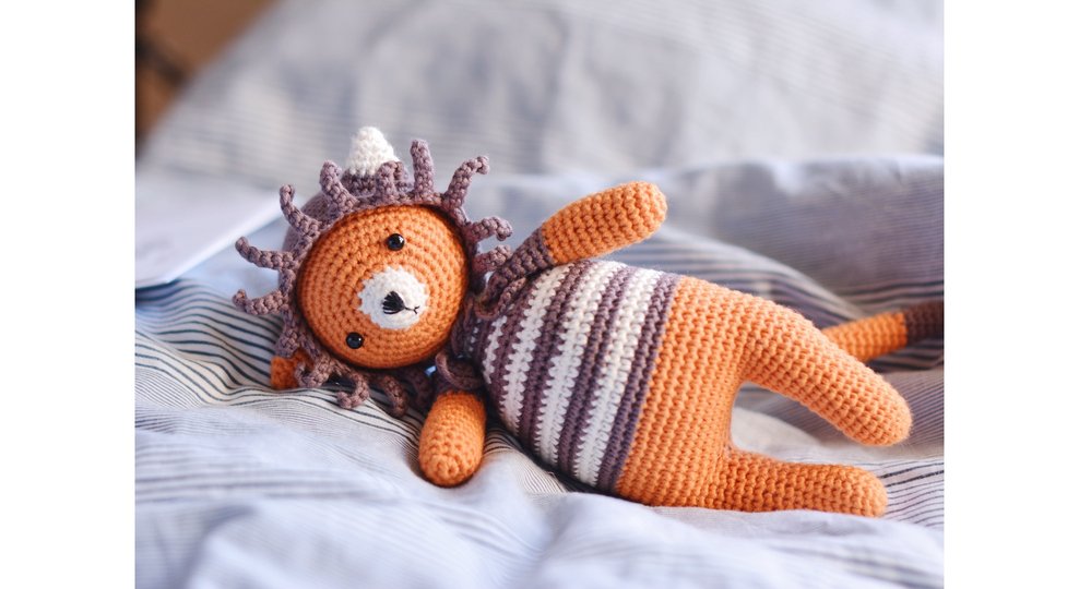 Katze und Löwe Amigurumi Häkelanleitung – 2 in 1 Kätzchen mit Löwen-Hoodie