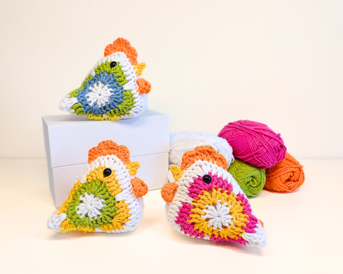 Häkelanleitungen für Ostern: Granny-Square-Huhn, Osterhasenkorb & Eier