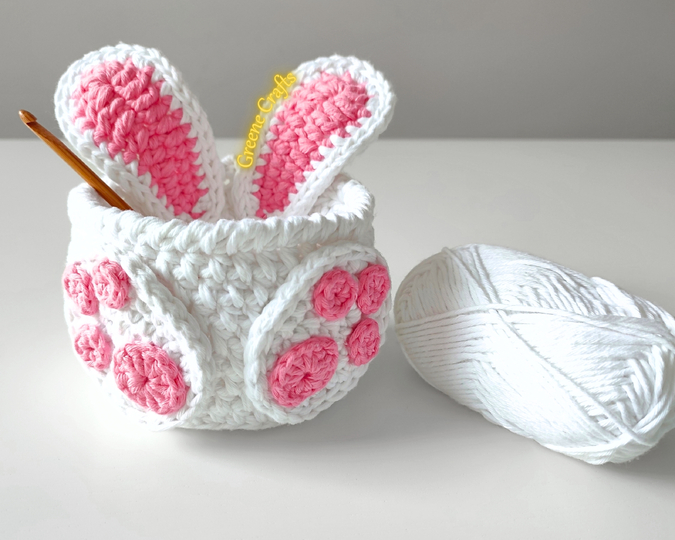 Häkelanleitungen für Ostern: Granny-Square-Huhn, Osterhasenkorb & Eier