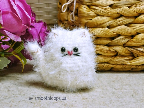 Fluffy Cat Crochet Pattern. Little  kitty