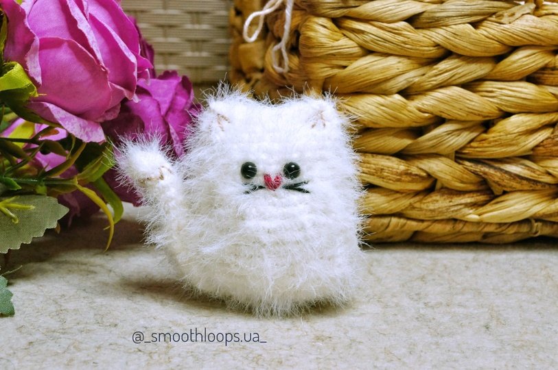 Fluffy Cat Crochet Pattern. Little  kitty