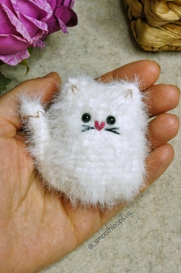 Fluffy Cat Crochet Pattern. Little  kitty