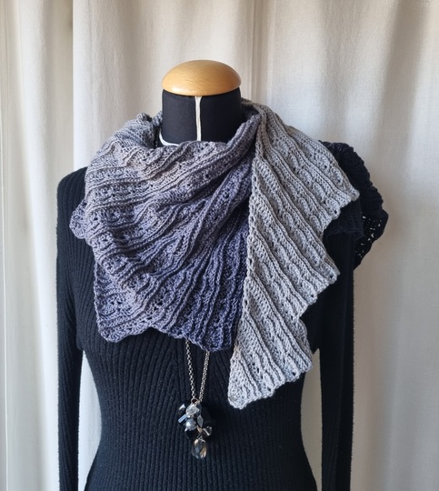 Häkelanleitung Drachenschal Sezkas No 4