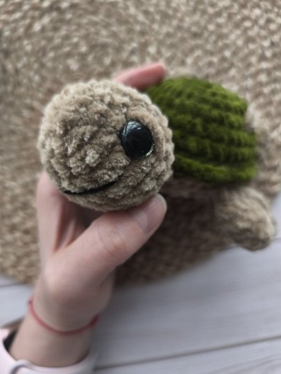 Nori die Schildkröte – Amigurumi Häkelanleitung ohne Nähen