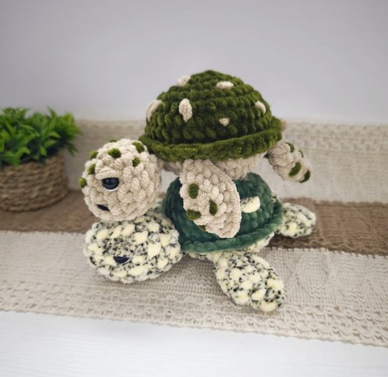 Nori die Schildkröte – Amigurumi Häkelanleitung ohne Nähen