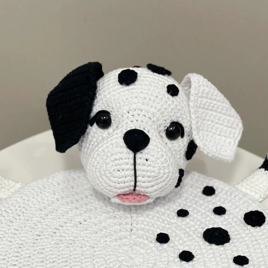 Häkelanleitung: Dalmatiner Hund Tischset für Baby- & Kinder-Tischdeko