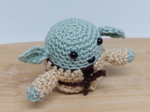 Anleitung zum Häkeln eines mächtigen Zauberers aus einer anderen Glaxie