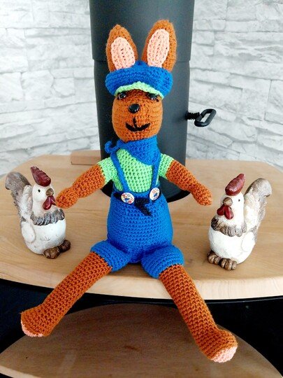 „Ellis Osterhase“   PDF Häkelanleitung mit vielen Bildern