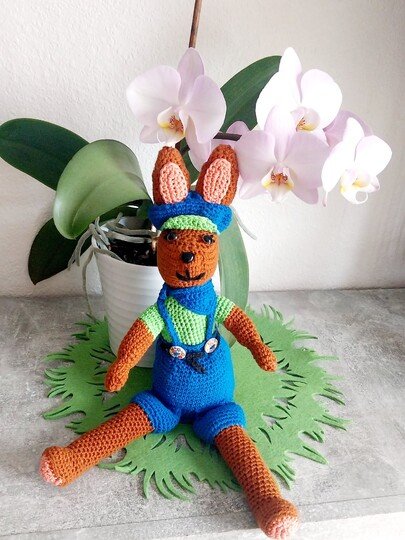 „Ellis Osterhase“   PDF Häkelanleitung mit vielen Bildern