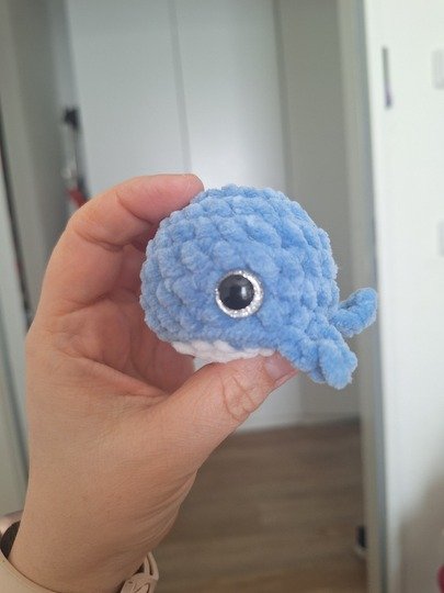 Walfamilie Häkelanleitung - Mamawal mit Babywal im Bauch häkeln