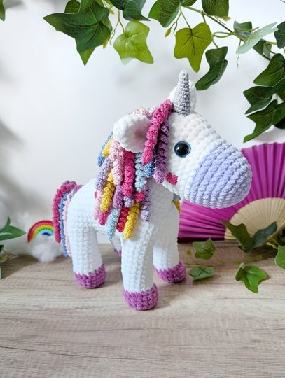Regenbogen-Einhorn - Amigurumi Häkelanleitung