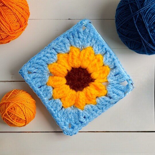 Crochet Sunflower Granny Square Pattern - Flower Cottagecore Decor