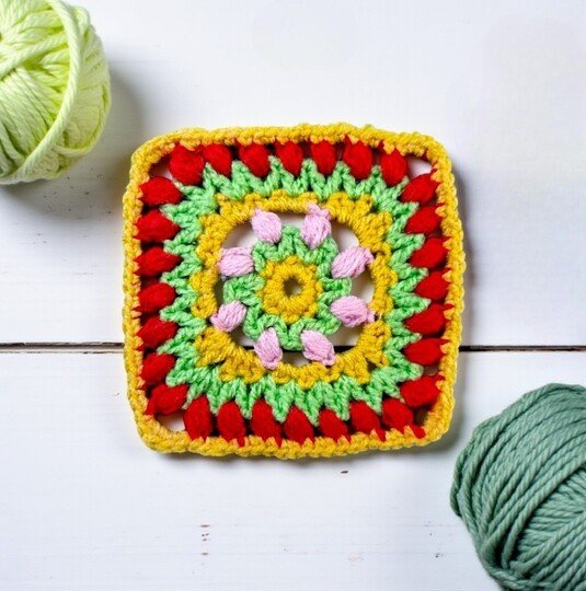 Crochet Tulip Mosaic Granny Square Pattern - Colorful Mandala