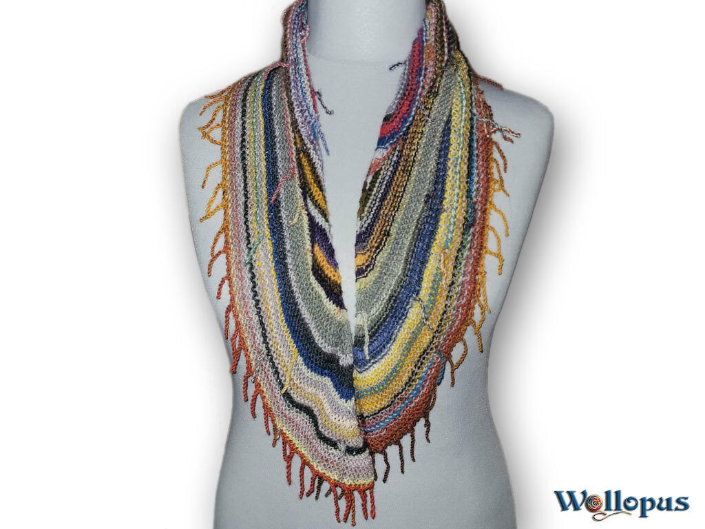 Scrap-Tuch, gestrickt aus Resten