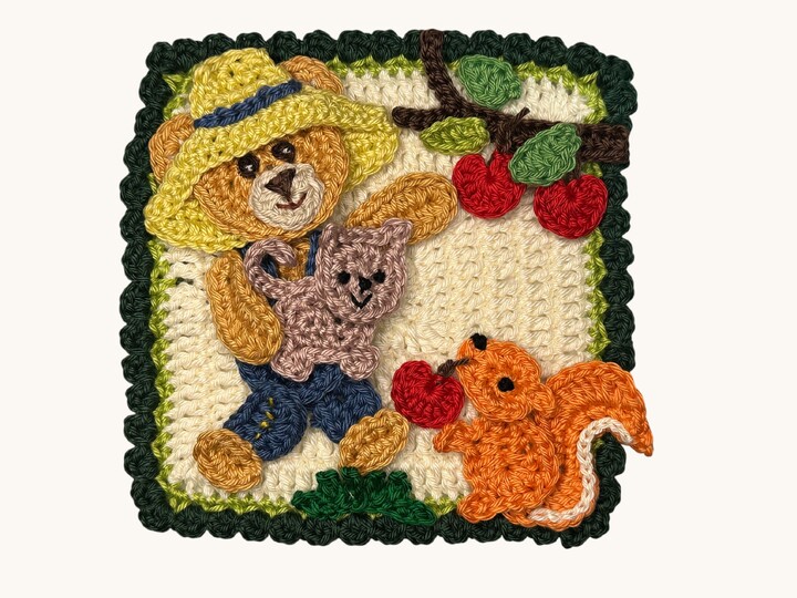 Granny Square Bear 5 crochet