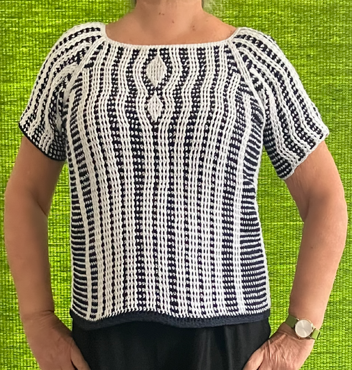 Weiß + Schwarz RVO-Shirt tailliert- Häkelanleitung