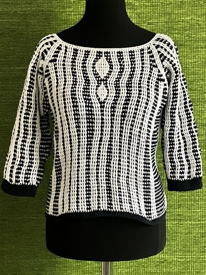 Weiß + Schwarz RVO-Shirt tailliert- Häkelanleitung