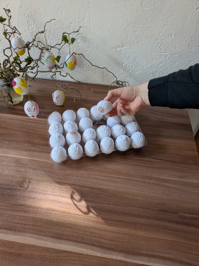 Häkelanleitung für ein Osterei Farbmemory Spiel