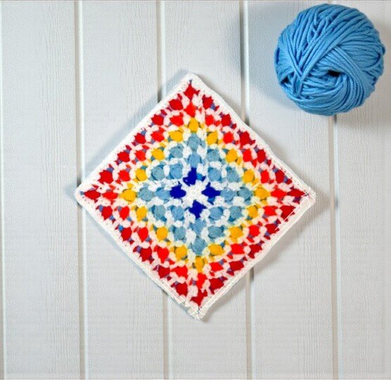 Rainbow Crochet Granny Square Pattern - Mosaic Centerpiece Placemat