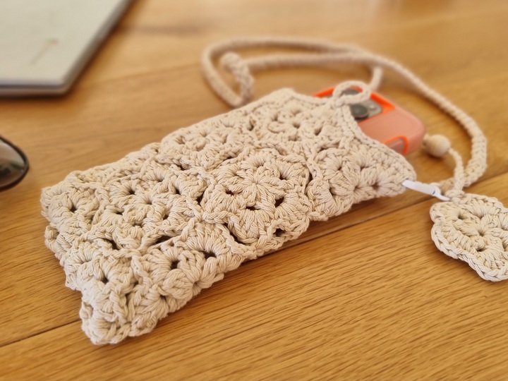 T32 Häkelanleitung für eine kleine Umhängetasche. Raffia, Baumwollkordel.