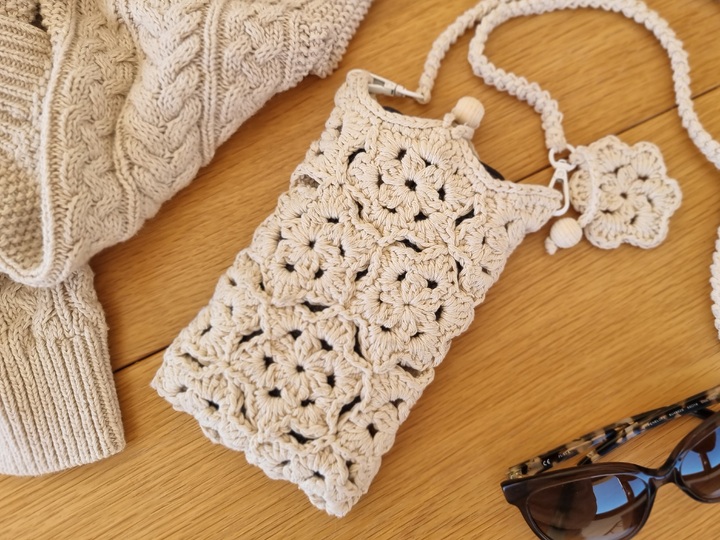 T32 Häkelanleitung für eine kleine Umhängetasche. Raffia, Baumwollkordel.