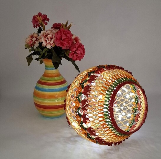 Häkelanleitung Blütenkugel & Mandala, Lampion mit Blüten, Tischdeko