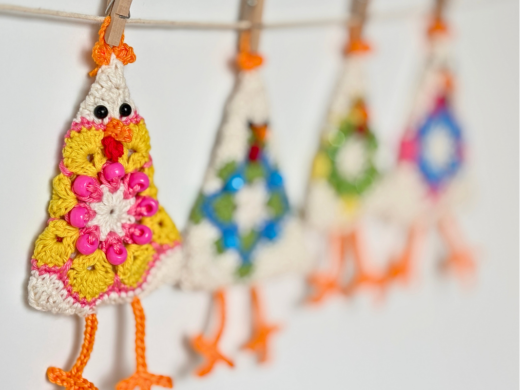 Chicken Granny Square w. Beads, Easter Decor, Easter Tree Ornament Chick - Image 7