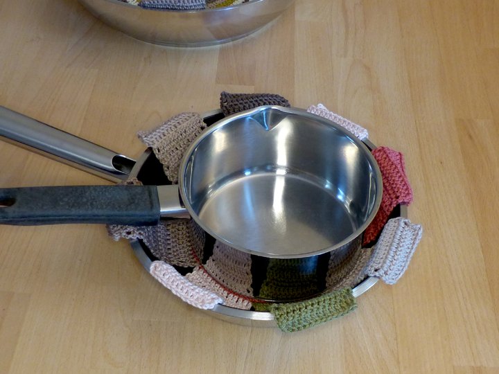 Häkelanleitung Pfannenschoner in 2 Größen, Pfannenschutz