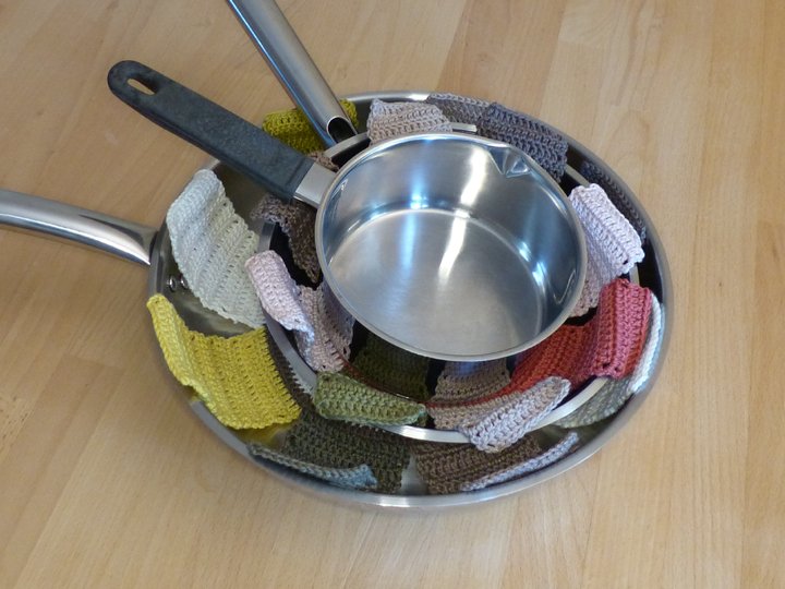 Häkelanleitung Pfannenschoner in 2 Größen, Pfannenschutz