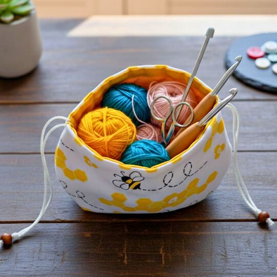 Everyday Organizer Pouch – Lined Drawstring Bag Sewing Pattern PDF