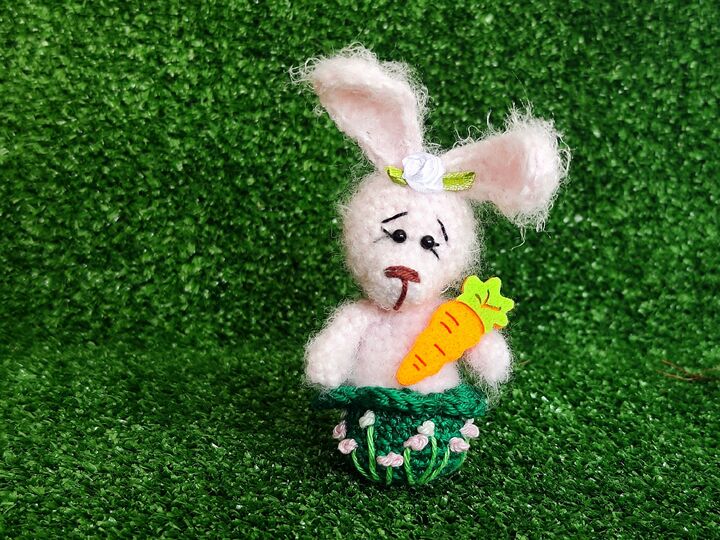 Hase Anhänger oder Dekofigur Ostern Frühling komplett gehäkelt