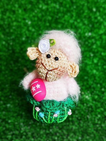 Schaf Anhänger oder Dekofigur Ostern Frühling komplett gehäkelt