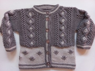 Strickanleitung Kindertrachtenjacke, Gr. 98-104, Rautenmuster, Stickerei