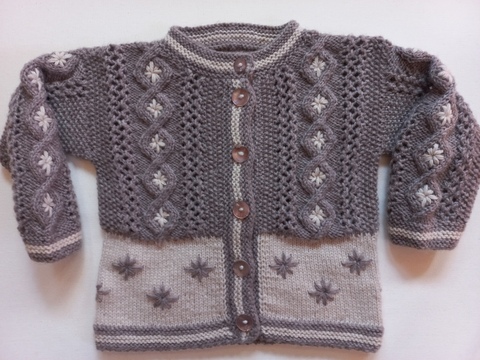 Strickanleitung Kindertrachtenjacke, Gr. 98-104,  Rautenmuster, Stickerei