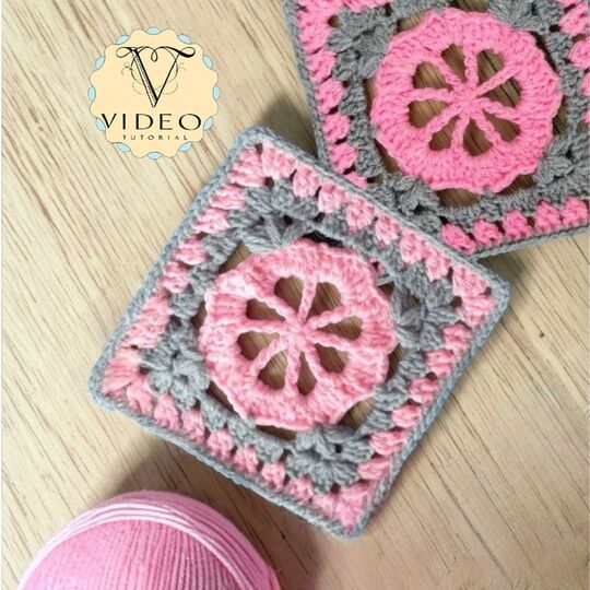 Crochet Floral Granny Square Pattern – Lacy Flower Decor