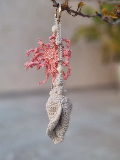 B2 Taschenanhänger, Schlüsselanhänger, Muschel, Koralle.